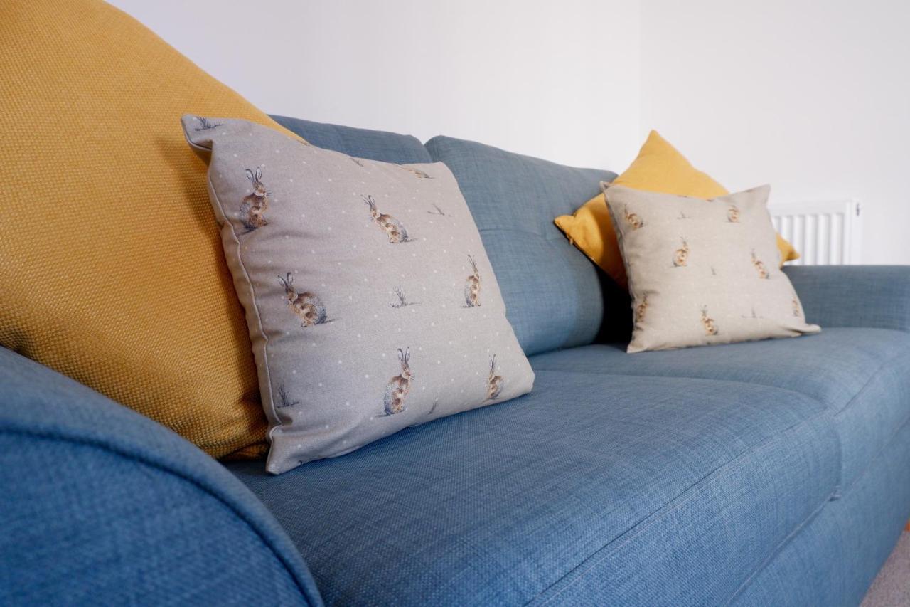 No 7 Quiet, Two Bedroom Ground Floor Flat In Tornagrain Great For Early Airport Departures Or Late Flights Dalcross Zewnętrze zdjęcie